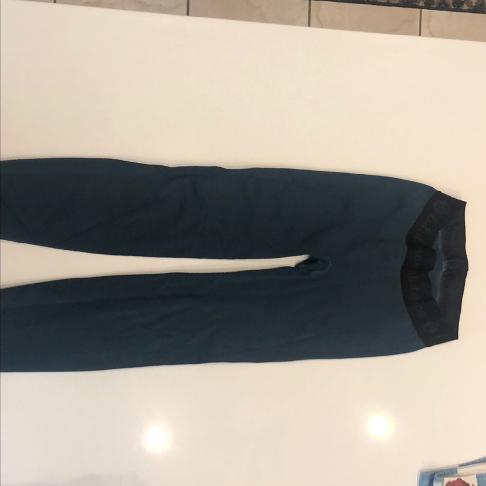 Reveal lululemon leggings turquoise